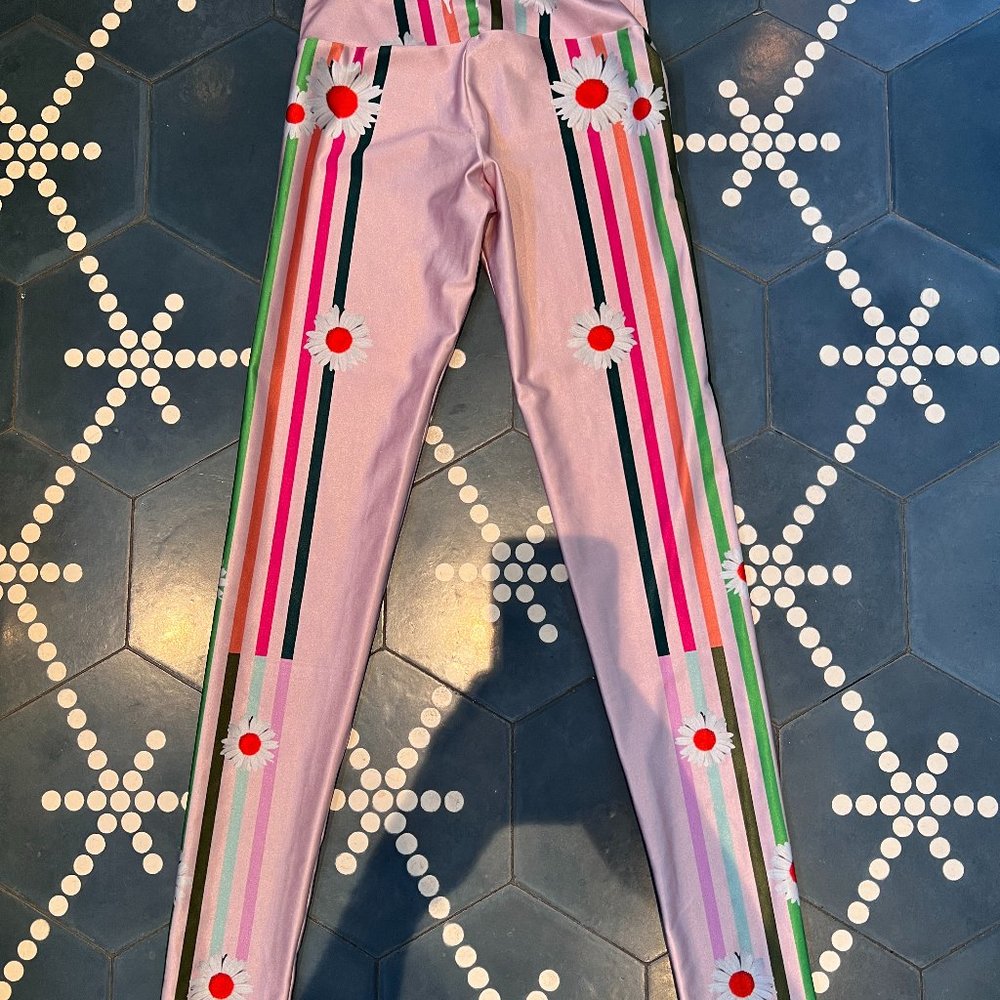 Goldsheep leggings, pink with stripes and daisies, size XS